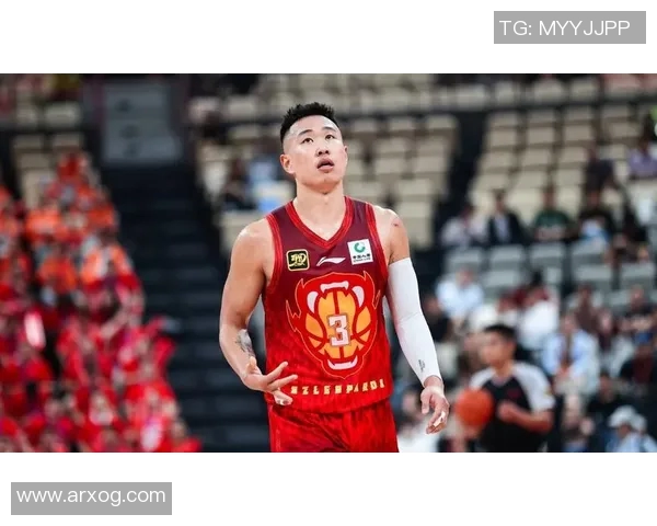 贺希宁闪耀深圳CBA全明星赛展现篮球魅力与团队精神