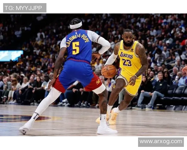 湖人不敌掘金，场上表现难称出色——赛场风云的深度剖析