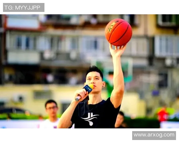 林书豪在NBA赛场上向篮球评论员发出挑战，展现自信